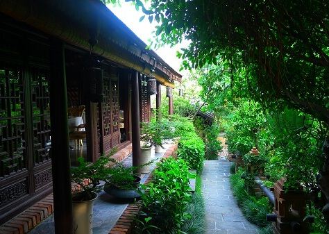 Hue-garden-houses-in-Phu-Mong-3
